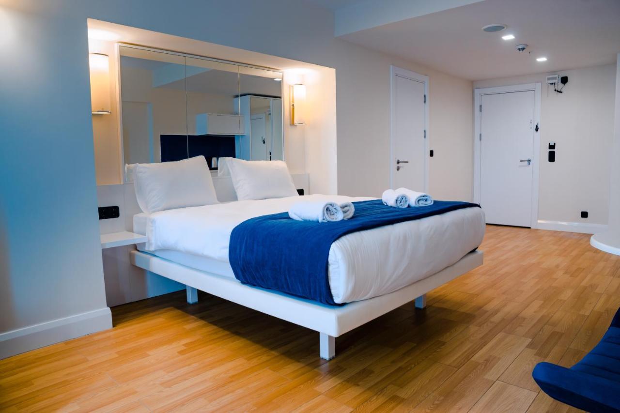 Orbi City - Aparthotel Near The Beach Батуми Екстериор снимка