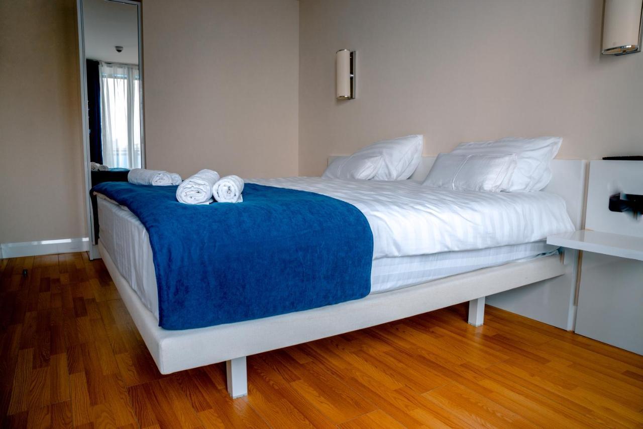 Orbi City - Aparthotel Near The Beach Батуми Екстериор снимка