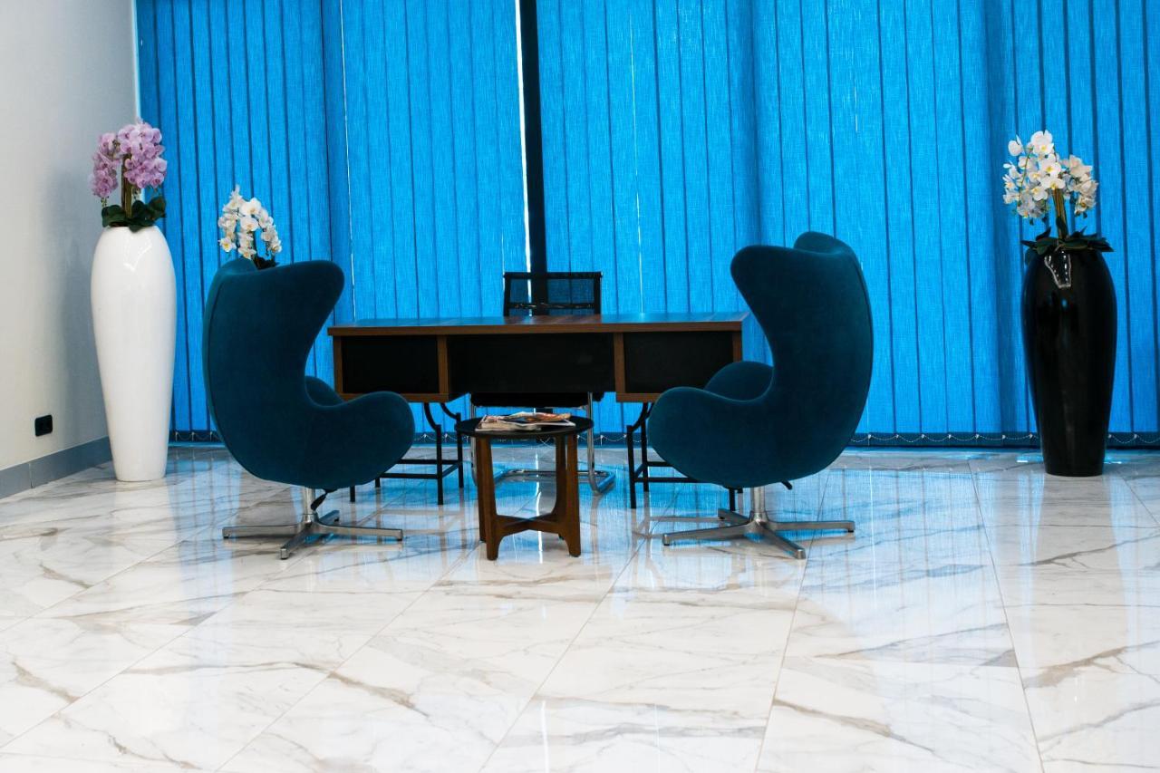 Orbi City - Aparthotel Near The Beach Батуми Екстериор снимка