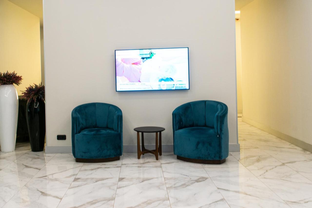 Orbi City - Aparthotel Near The Beach Батуми Екстериор снимка